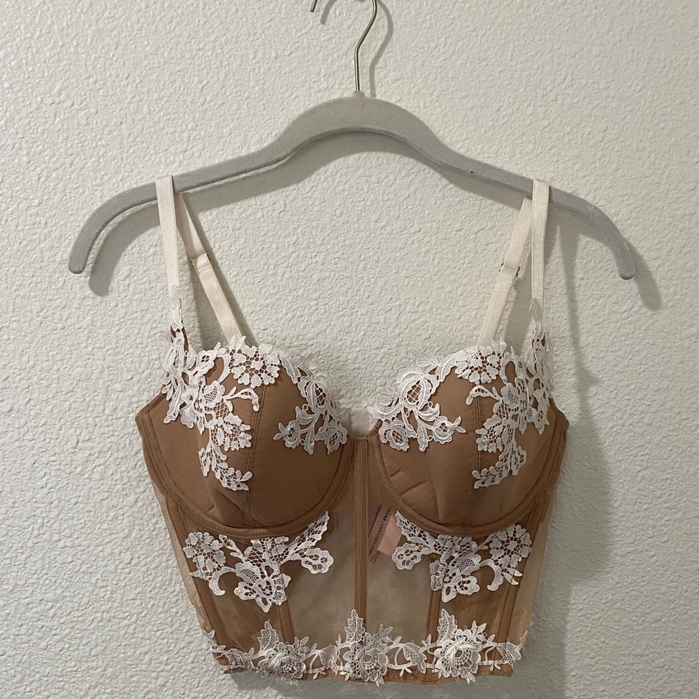 Victoria's Secret Dream Angels Lace Bustier in Cream and Tan
